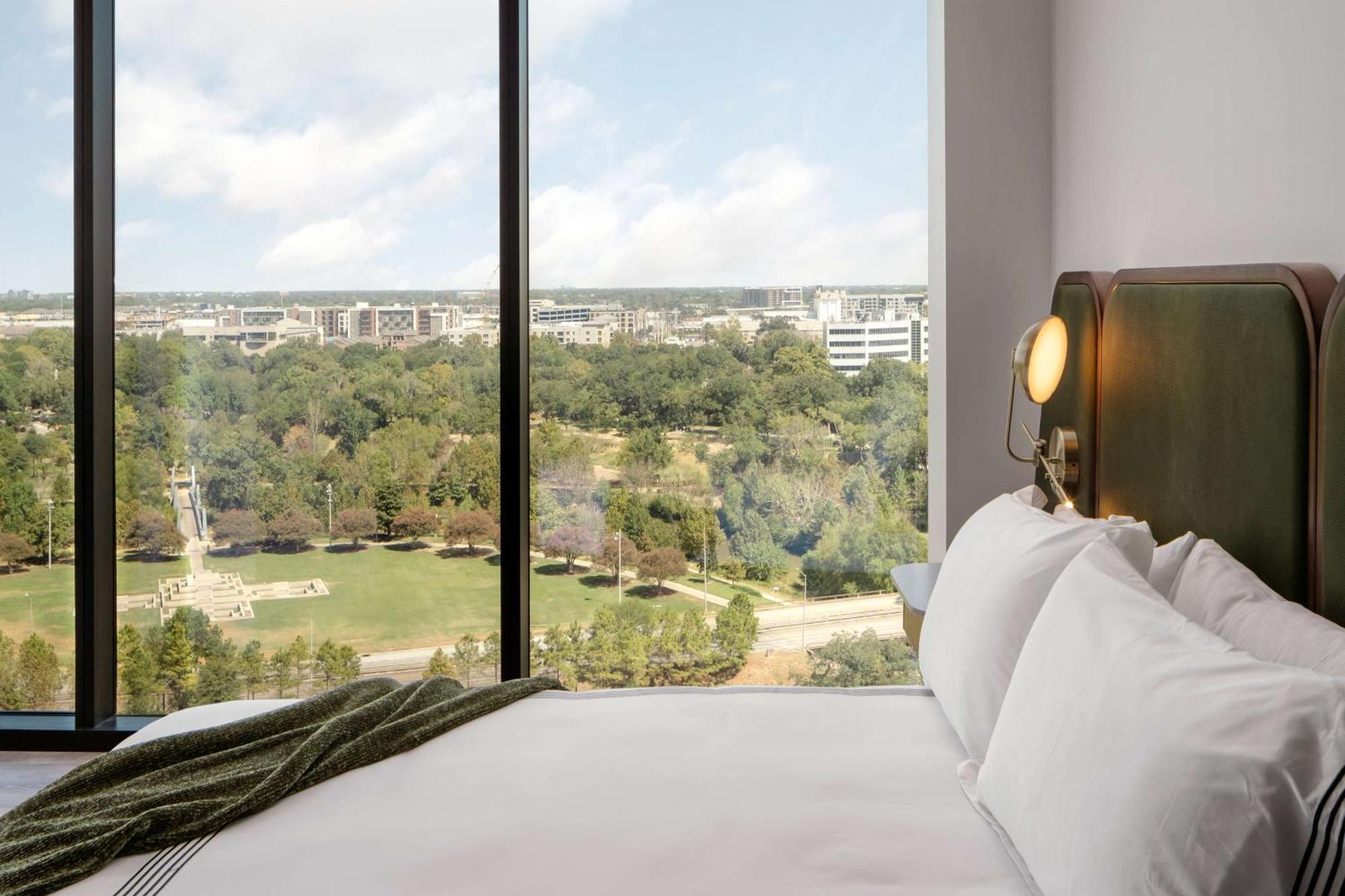 Thompson Houston, By Hyatt Hotel Екстериор снимка