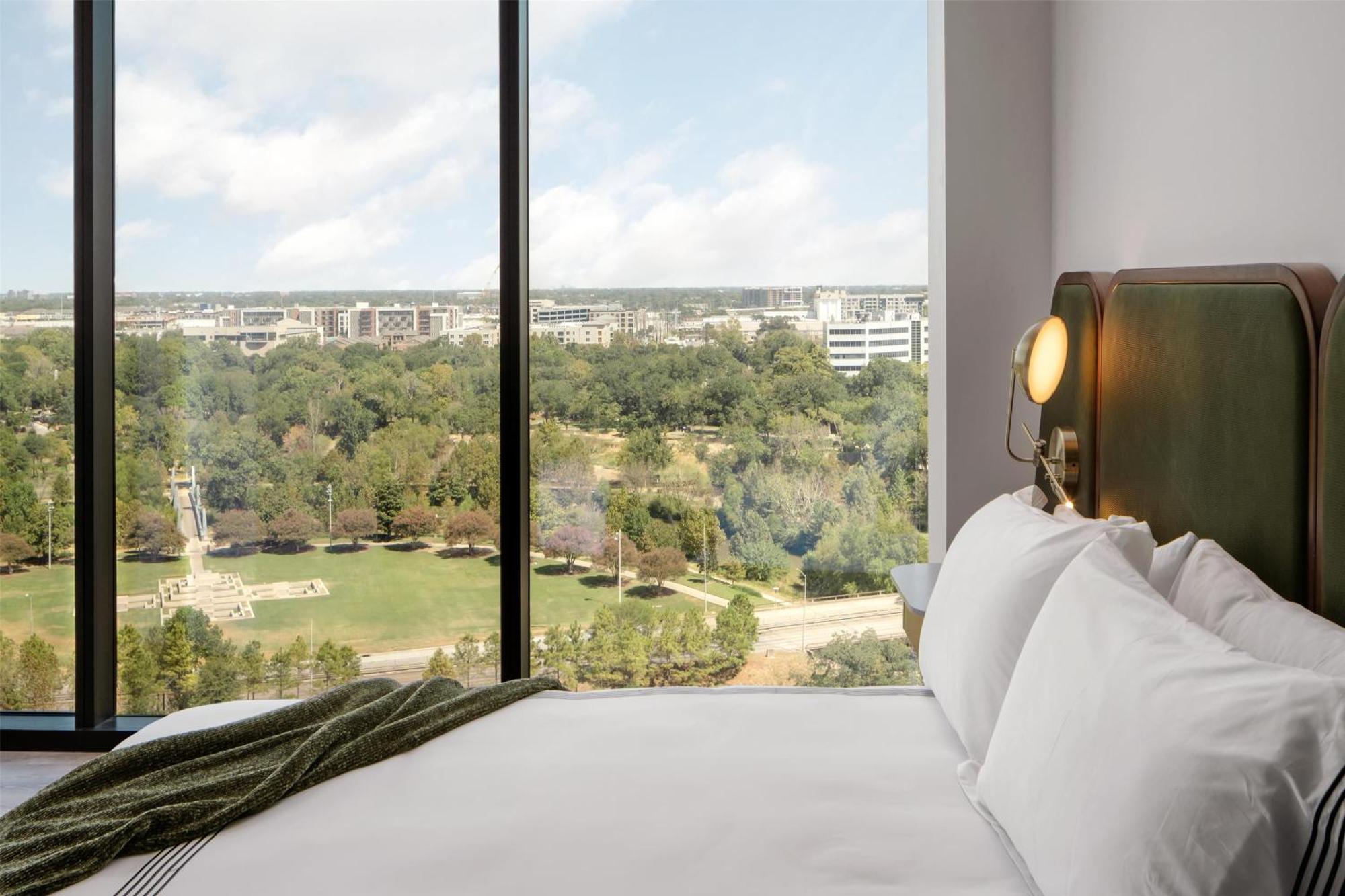 Thompson Houston, By Hyatt Hotel Екстериор снимка