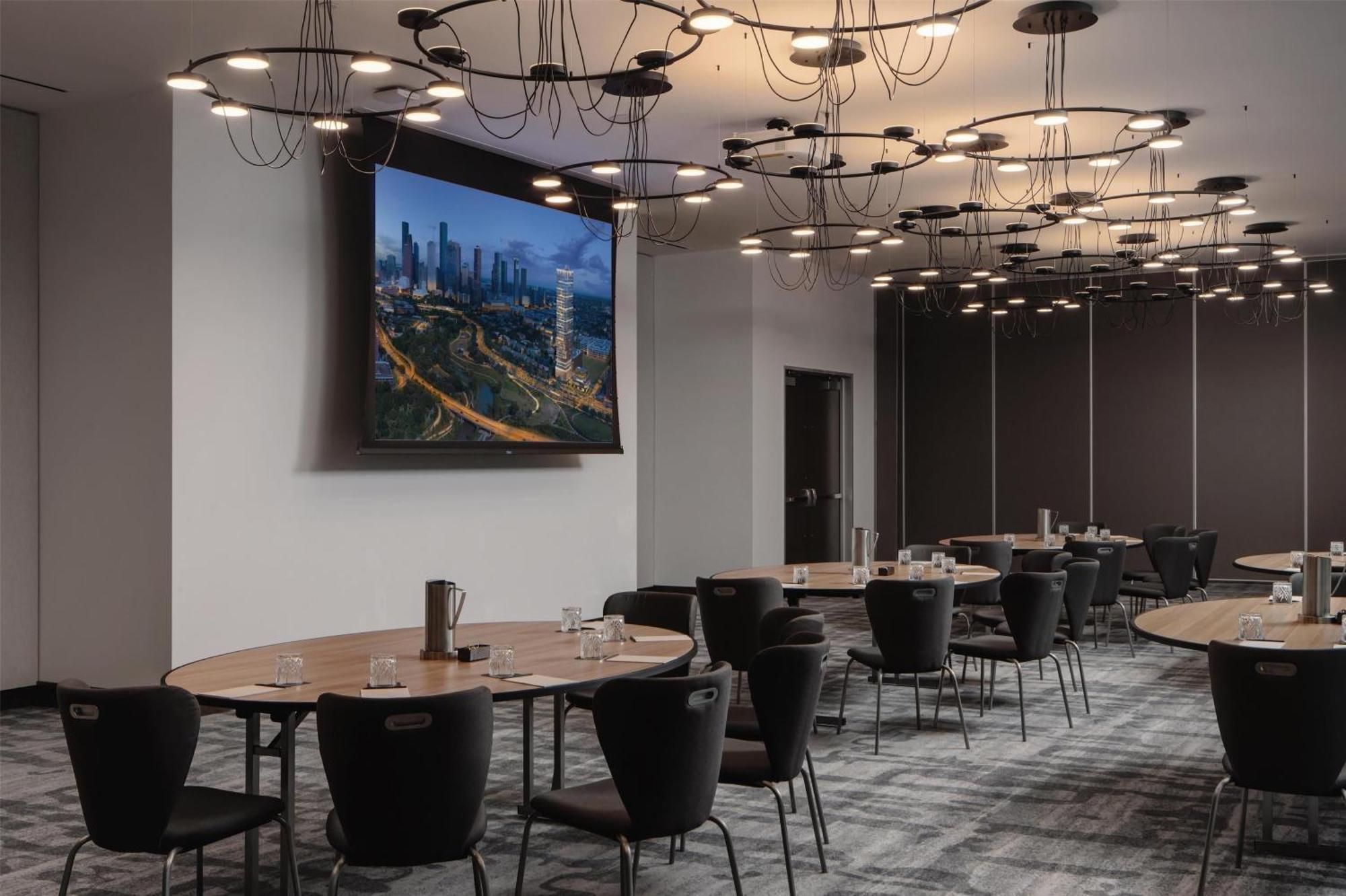 Thompson Houston, By Hyatt Hotel Екстериор снимка